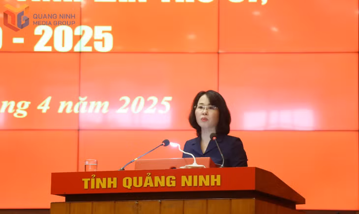 Đồng chí Trịnh Thị Minh Thanh, Phó Bí thư Thường trực Tỉnh ủy, Chủ tịch HĐND tỉnh, phát biểu tại hội nghị.