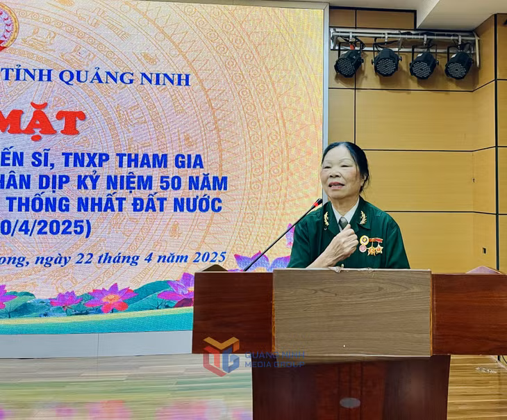 Bà Ngô Thị Mơ (TP Hạ Long), cựu TNXP chia sẻ về những năm tháng hào hùng tham gia cuộc kháng chiến chống Mỹ cứu nước.