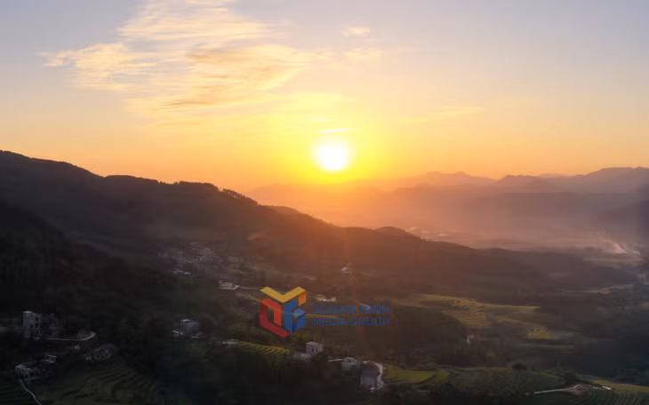 Hoàng hôn vùng biên ải