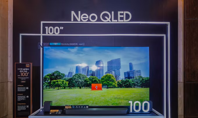 Samsung Neo QLED phiên bản 100 inch và 115 inch.
