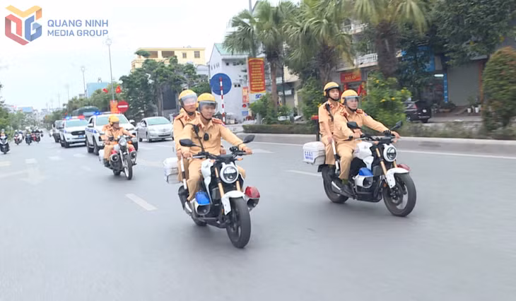 Từ ngày 21/4 - 20/5/2025, Phòng CSGT, (Công an tỉnh) triển khai 100% quân số, tăng cường đảm bảo TTATGT kỳ nghỉ lễ 30/4 và 1/5/2025.