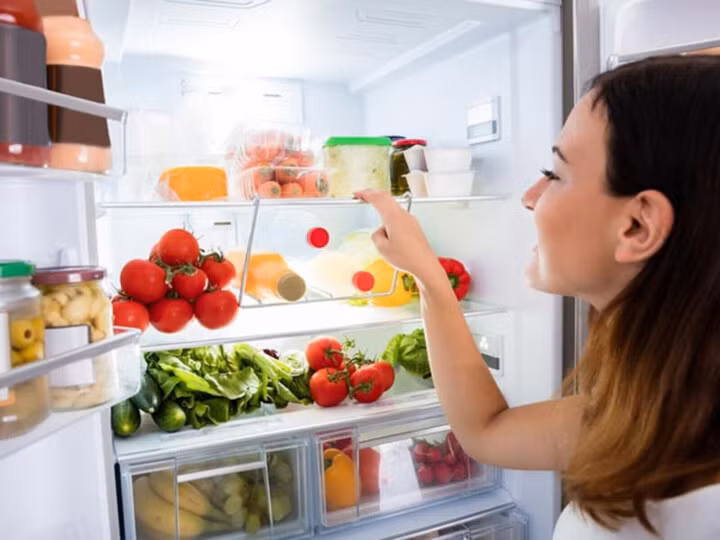 Có những loại thực phẩm càng để lâu trong tủ lạnh càng hại sức khỏe. (Ảnh minh họa)