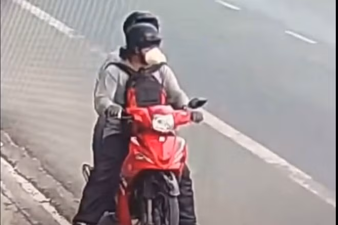 Hình ảnh 2 đối tượng nghi cướp tiệm vàng ở Cam Ranh, Khánh Hòa. Ảnh: Bùi Bình