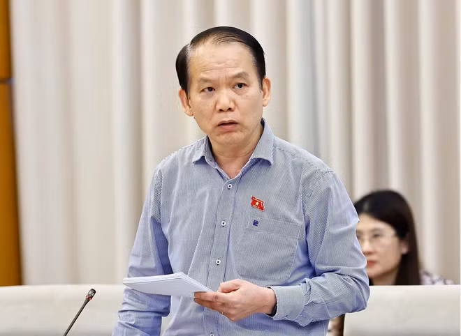 Chủ nhiệm Ủy ban Pháp luật và Tư pháp của Quốc hội Hoàng Thanh Tùng phát biểu. (Ảnh: Doãn Tấn/TTXVN)