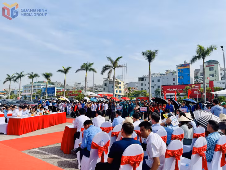Quang cảnh Lễ phát động.