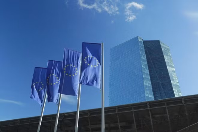 EU công bố áp thuế 25% đáp trả thuế nhôm và thép mà Mỹ áp với khối này. Ảnh: Xinhua