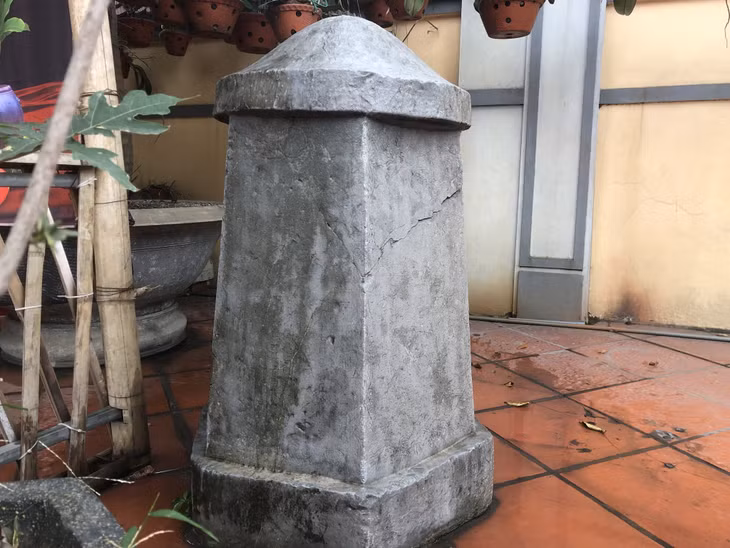 Bia đá thời Nguyễn, khoảng thế kỷ XVIII-XIX chùa Tường Vân.