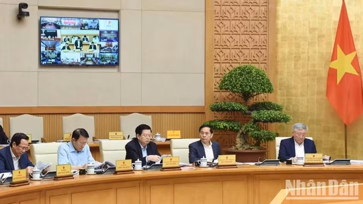 Các thành viên Chính phủ tham dự phiên họp. (Ảnh: TRẦN HẢI)