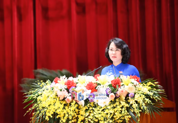 Đồng chí Trịnh Thị Minh Thanh, Phó Bí thư Thường trực Tỉnh ủy, Chủ tịch HĐND tỉnh, phát biểu khai mạc Kỳ họp.