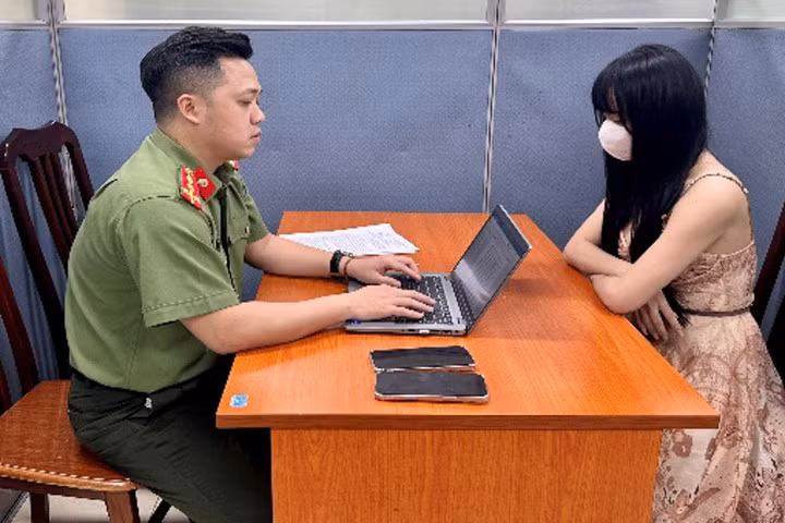 N.T.H. tại cơ quan công an. (Ảnh: CACC)