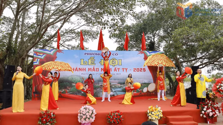 Chương trình văn nghệ chào mừng lễ hội