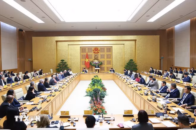 Thủ tướng Phạm Minh Chính và Phó Thủ tướng Hồ Đức Phớc, Phó Thủ tướng Nguyễn Chí Dũng chủ trì Toạ đàm với các doanh nghiệp Hoa Kỳ. (Ảnh: Dương Giang/TTXVN)