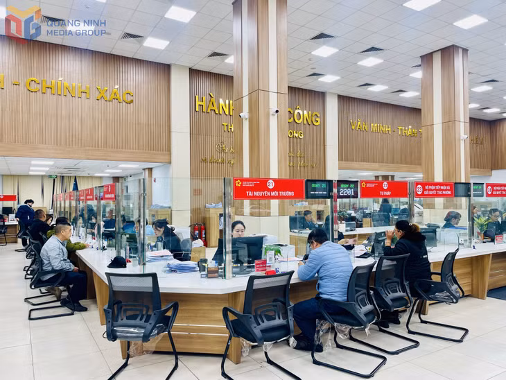 100% hồ sơ thủ tục hành chính của TP Hạ Long được giải quyết trên môi trường mạng.