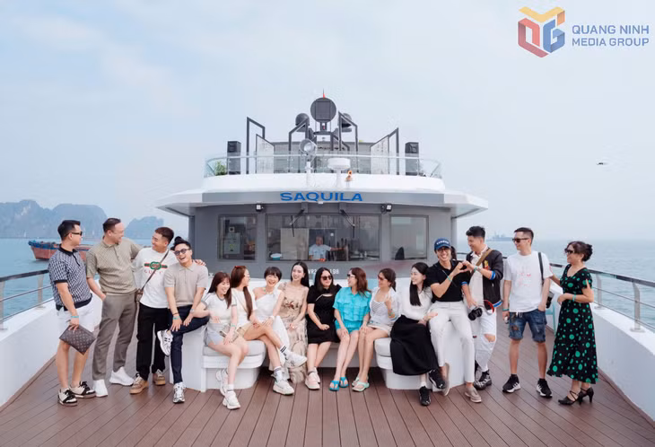 Vịnh Hạ Long là điểm đến của nhiều người nổi tiếng.