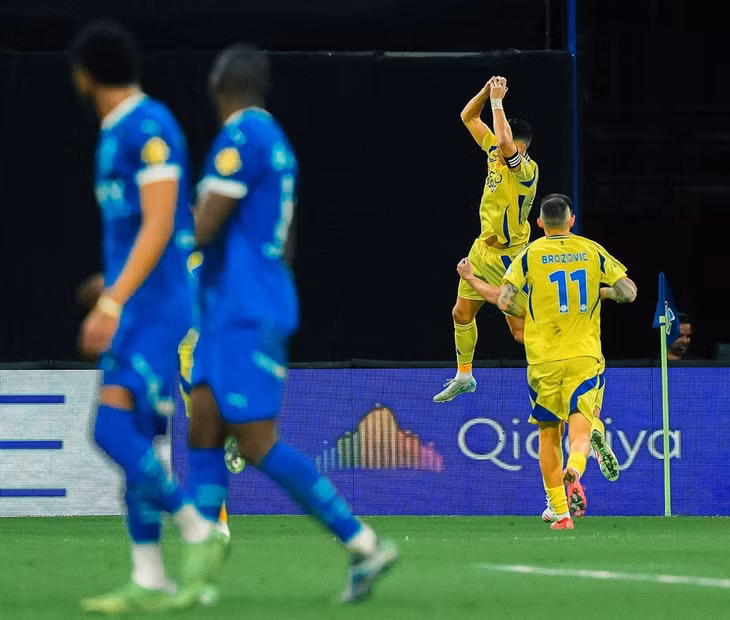 Pha ăn mừng quen thuộc của Ronaldo - Ảnh: Al Nassr