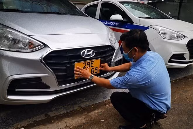 Sắp tớ, khi thực hiện sáp nhập tỉnh thành có thể sẽ tiếp tục sử dụng biển số xe của các tỉnh cũ. Ảnh: X. Trung