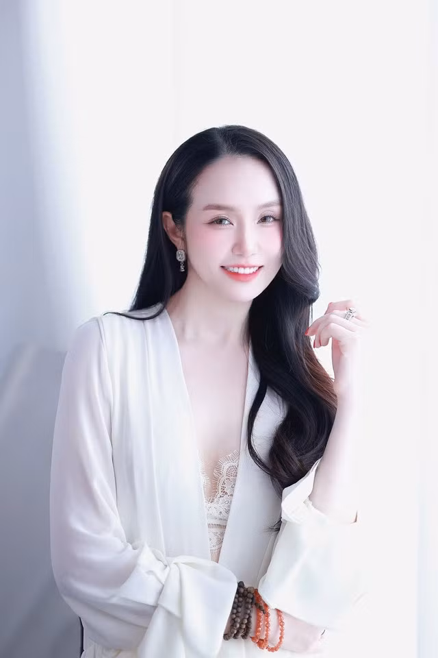 Vợ Tuấn Hưng