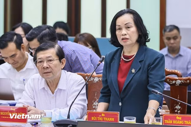 Bà Bùi Thị Thanh, nguyên Phó Chủ tịch Ủy ban Trung ương Mặt trận Tổ quốc Việt Nam phát biểu tại Hội nghị. (Ảnh: PV/Vietnam+)