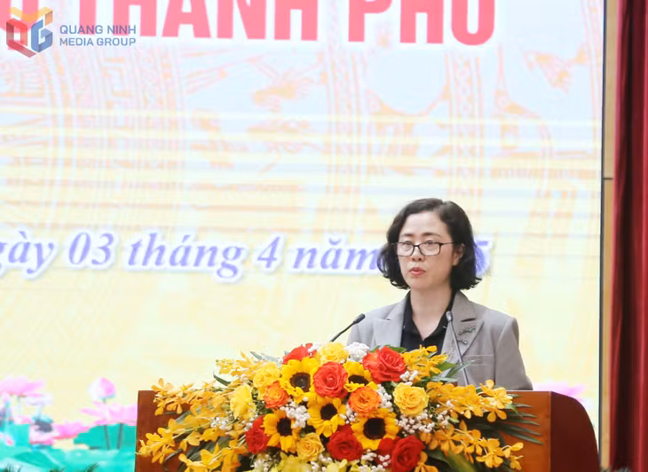 Đồng chí Vũ Thị Mai Anh, Phó Bí thư Thường trực Thành ủy, Chủ tịch HĐND thành phố, phát biểu khai mạc hội nghị.