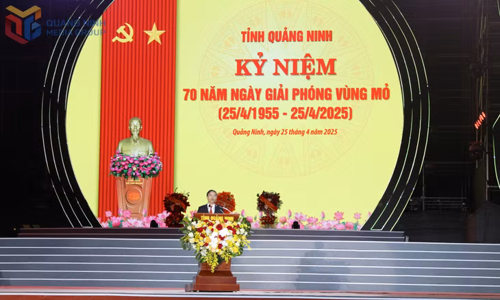Đồng chí Phạm Đức Ấn, Phó Bí thư Tỉnh ủy, Chủ tịch UBND tỉnh, phát biểu tại lễ kỷ niệm.
