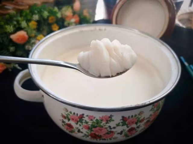 Ăn mỡ lợn đúng cách có thể mang lại một số lợi ích nhất định nhờ các thành phần dinh dưỡng và đặc tính của nó.