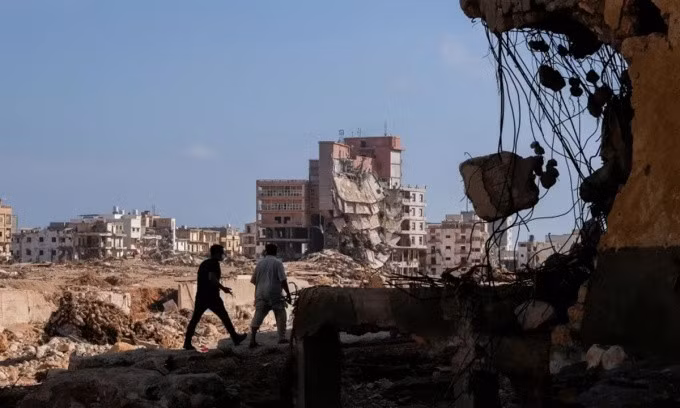 Khung cảnh hoang tàn ở thành phố Derna, Libya, hôm 17/9, do ảnh hưởng bởi lũ quét. Ảnh: Reuters