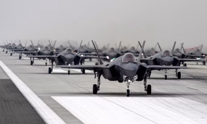 Tiêm kích F-35A Hàn Quộc diễn tập "Voi đi bộ" hồi năm 2022. Ảnh: BQP Hàn Quốc