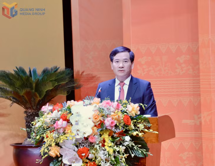Đồng chí Vũ Quyết Tiến, Phó Bí thư Tỉnh uỷ phát biểu chỉ đạo đại hội.