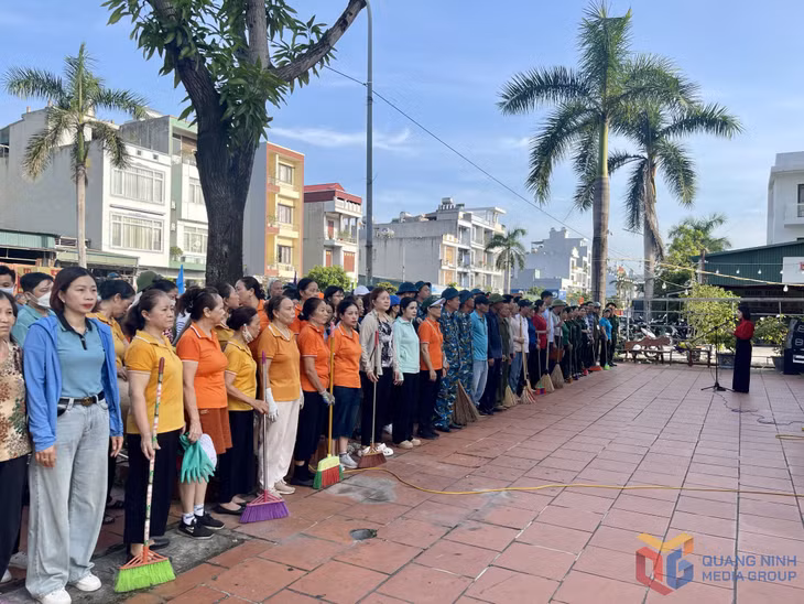 Đợt ra quân triển khai đồng loạt đến 22 khu phố với gần 1.000 người tham gia.