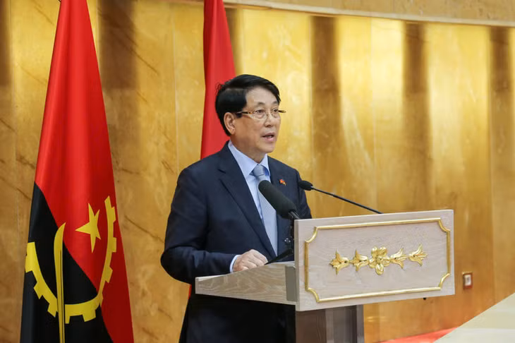 Chủ tịch nước Lương Cường phát biểu chính sách tại Quốc hội Angola (ảnh Xuân Kỳ)