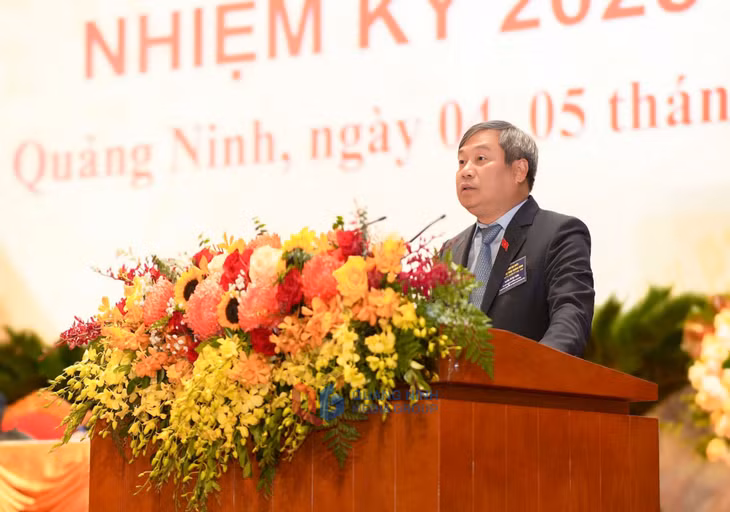 Đồng chí Vũ Đại Thắng, Ủy viên Trung ương Đảng, Bí thư Tỉnh ủy, Trưởng Đoàn ĐBQH tỉnh, phát biểu tại đại hội.