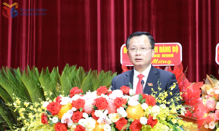 Đồng chí Cao Tường Huy, Bí thư Đảng ủy đặc khu Vân Đồn, phát biểu tại Đại hội.