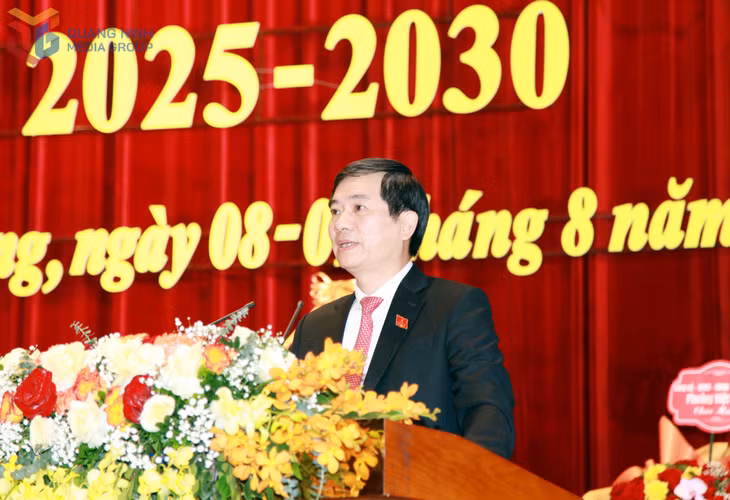 Đồng chí Vũ Quyết Tiến, Phó Bí thư Tỉnh uỷ phát biểu chỉ đạo Đại hội.
