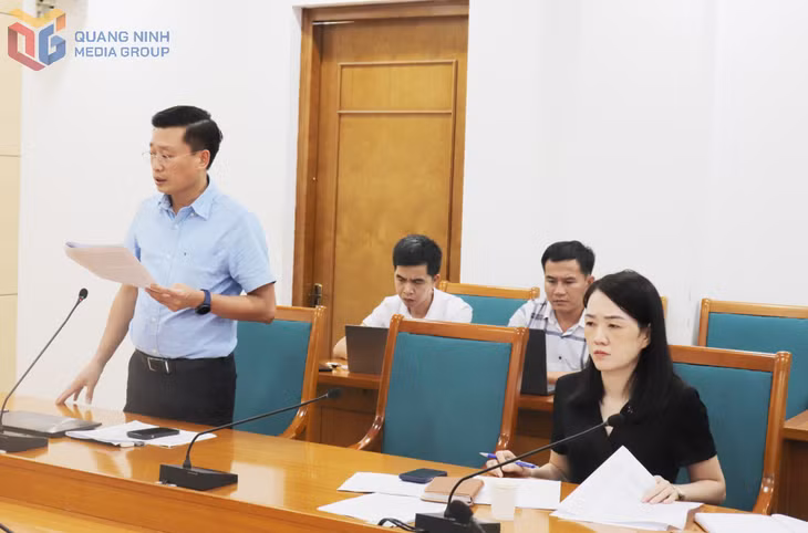 Lãnh đạo Sở Nông nghiệp và Môi trường phát biểu tại cuộc họp.