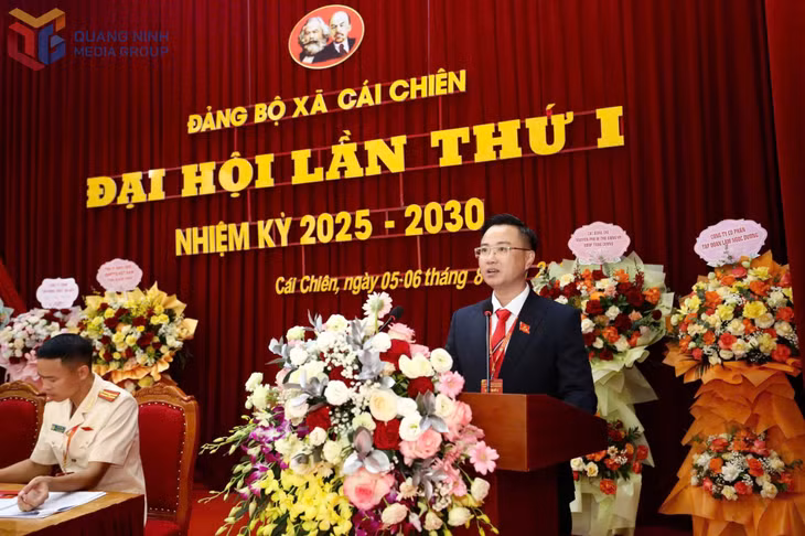 Đồng chí Hoàng Văn Hải, Bí thư Đảng uỷ xã Cái Chiên, nhiệm kỳ 2025-2030 phát biểu tại Đại hội
