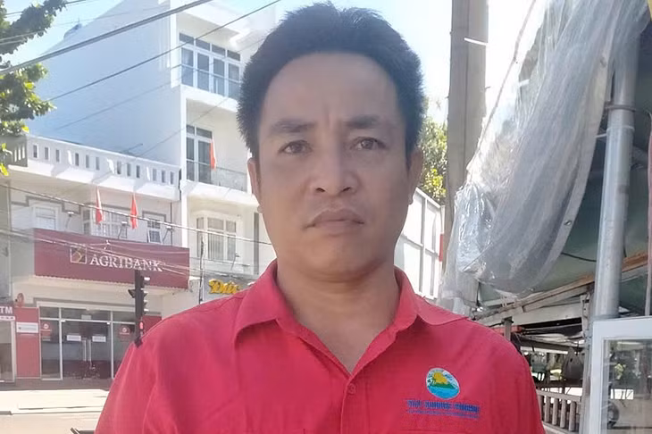Chân dung tài xế Lê Văn Tí Hon tại Côn Đảo. Ảnh: NVCC