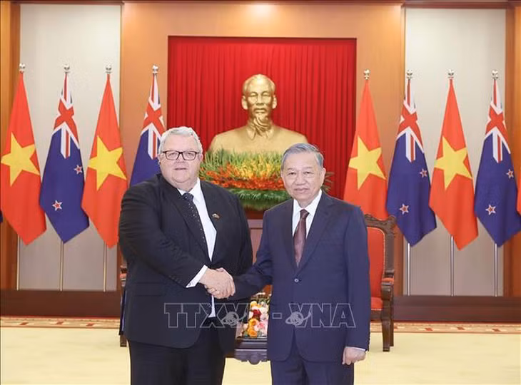 Tổng Bí thư hài lòng nhận thấy sự phát triển mạnh mẽ của quan hệ Việt Nam - New Zealandơ đề nghị hai bên tăng cường trao đổi đoàn các cấp và trên các kênh Đảng, Chính phủ, Quốc hội, người dân, doanh nghiệp để gia tăng hiểu biết lẫn nhau.- Ảnh: TTXVN