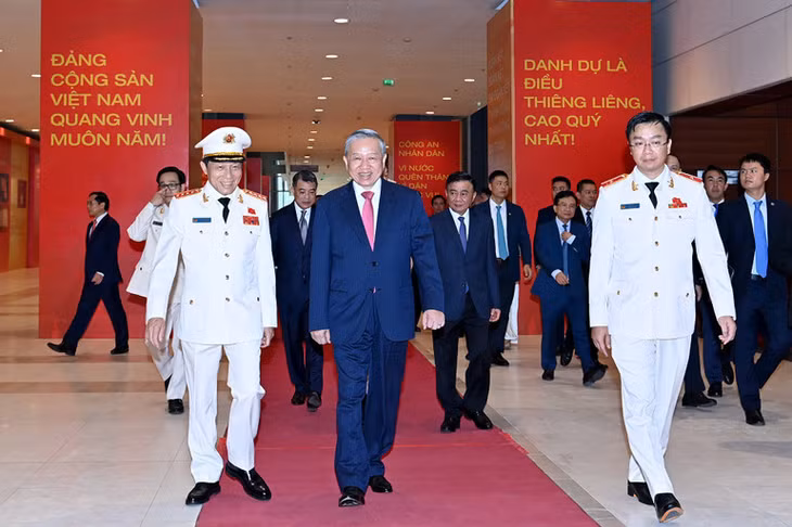 Tổng Bí thư Tô Lâm đến dự Lễ kỷ niệm 80 năm Ngày truyền thống Công an nhân dân Việt Nam.