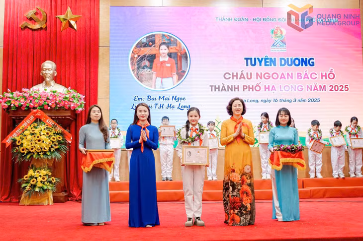 Mai Ngọc được tuyên dương 