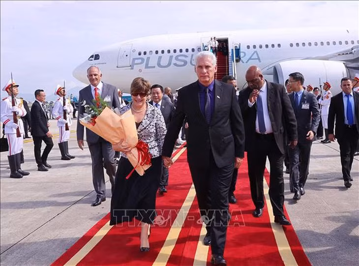 Chuyến thăm cấp Nhà nước tới Việt Nam của Bí thư thứ Nhất, Chủ tịch Cuba Manuel Diaz Canel một lần nữa khẳng định tình đoàn kết giữa Việt Nam và Cuba tiếp tục là ngọn đuốc soi sáng con đường hợp tác, phát triển vì lợi ích chính đáng của mỗi nước, đóng góp vào các nỗ lực chung vì hòa bình, ổn định, hợp tác và phát triển ở khu vực và trên thế giới - Ảnh: TTXVN