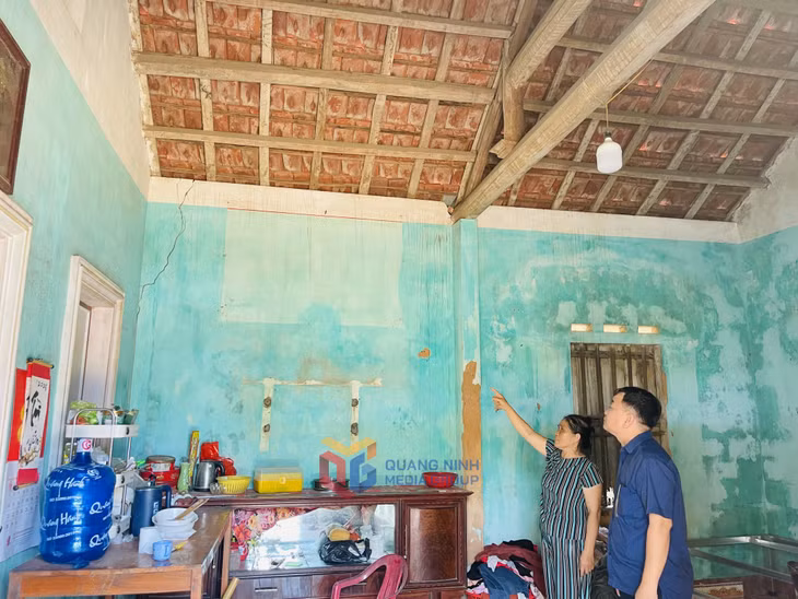 Người dân gặp nhiều khó khăn khi sinh sống trong những căn nhà xuống cấp hiện đang nằm trong quy hoạch thực hiện dự án.