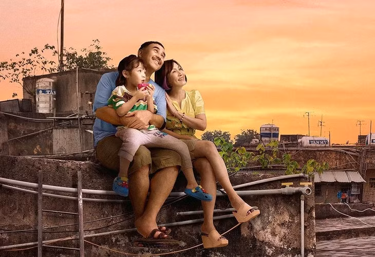 Poster chính thức của phim Chốt đơn! với hình ảnh của Quyền Linh và Hồng Đào cùng diễn viên nhí Mộc Trà - Ảnh: ĐPCC