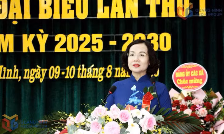 Đồng chí Bùi Thúy Phượng, Ủy viên Ban Thường vụ Tỉnh ủy, Trưởng Ban Tổ chức Tỉnh ủy, phát biểu tại Đại hội.