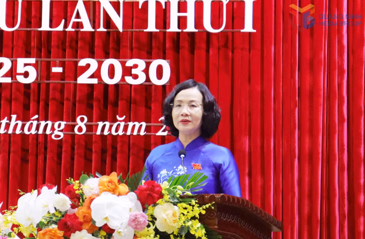 Đồng chí Bùi Thuý Phượng, Ủy viên Ban Thường vụ Tỉnh ủy, Trưởng Ban Tổ chức Tỉnh ủy, phát biểu tại đại hội.