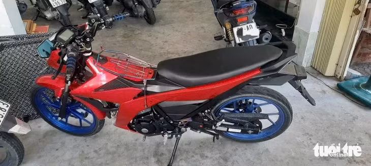 Chiếc xe là tang vật mà Phúc dùng để chạy cướp tài sản -Ảnh: A.X.