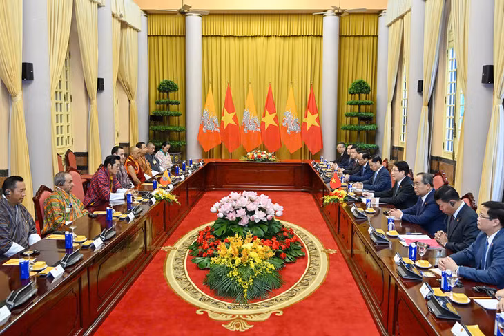 Chủ tịch nước Lương Cường hội đàm Quốc vương Bhutan Jigme Khesar Namgyel Wangchuck. (Ảnh: THỦY NGUYÊN)