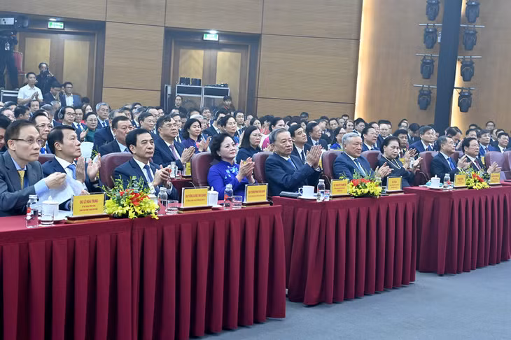 Tổng Bí thư Tô Lâm và các đại biểu dự Lễ kỷ niệm 80 năm Ngày thành lập Bộ Nội vụ. (Ảnh ĐĂNG KHOA)