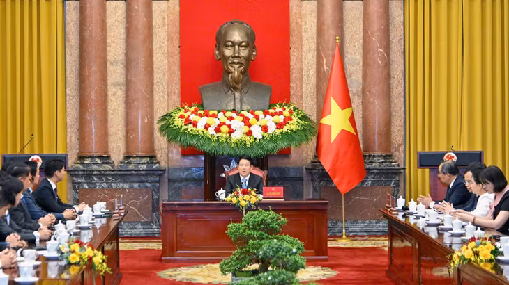 Chủ tịch nước Lương Cường tiếp Trưởng ban Thanh niên Đảng Dân chủ tự do Nhật Bản. (Ảnh: THỦY NGUYÊN)