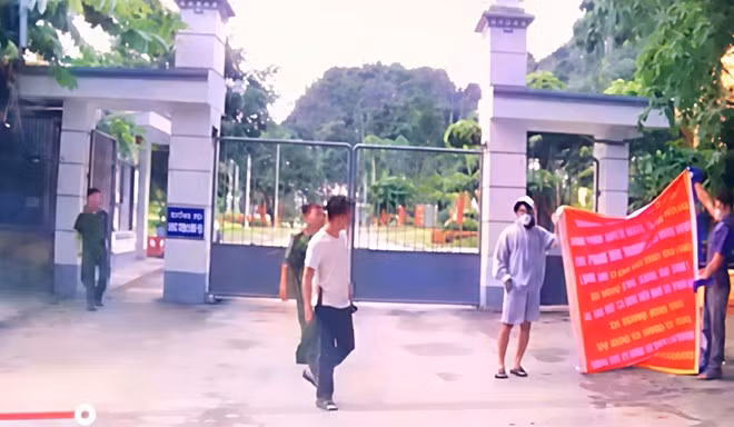 Các đối tượng trong vụ việc gây rối ở Trung tâm Gia Minh, Hải Phòng. Ảnh trích xuất camera