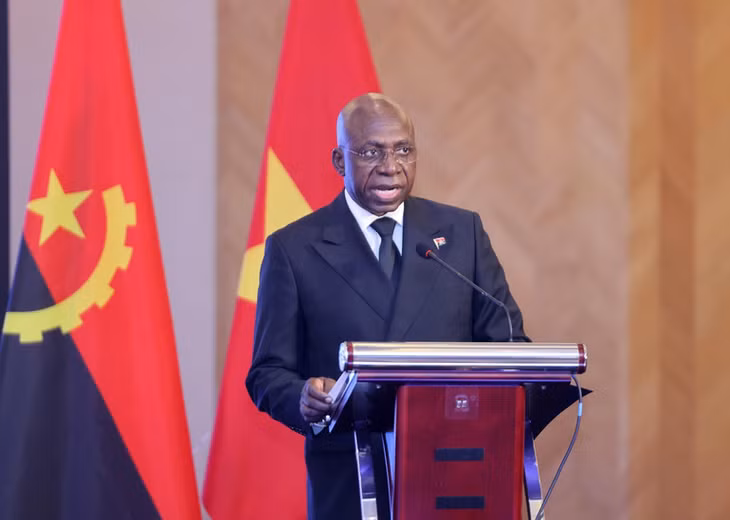 Bộ trưởng Bộ Ngoại giao Angola Téte António phát biểu chúc mừng kỷ niệm 50 năm thiết lập quan hệ ngoại giao Việt Nam-Angola. (Ảnh: TTXVN)